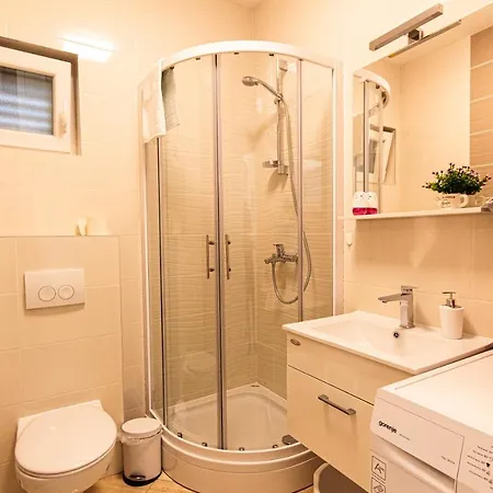 Apartment Stylish Marta, Private Parking,bbq In Stobrec