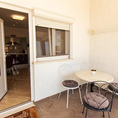 Apartment Stylish Marta, Private Parking,bbq In